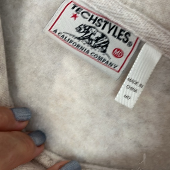 NWT- unisex MEDIA hoodie-Pacific Northwest, Seattle, Washington logo - Picture 4 of 5